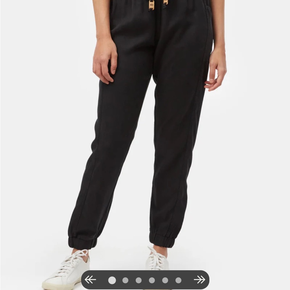 Bundle of women’s joggers - Tentree 10tree